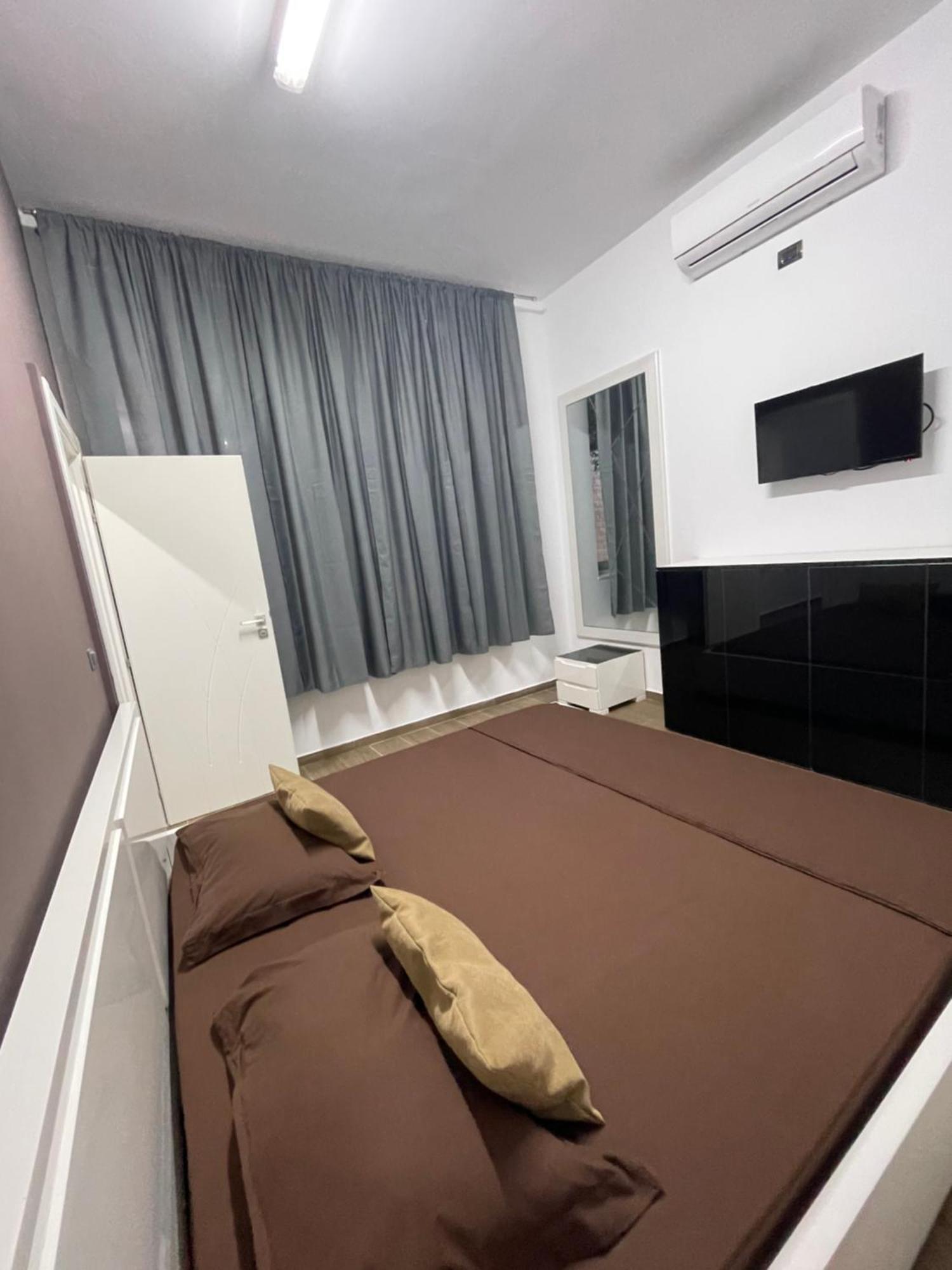 Gold Apartament Vlorë 外观 照片